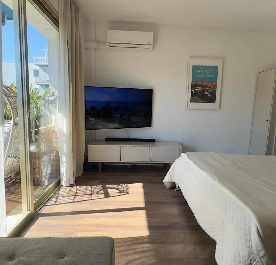 شقة Cap Martin Luxury - Parking - Terrasse - Piscine - Bouteille De Prosecco روكوبرُن كاب مارتي 0*, روكوبرُن كاب مارتي