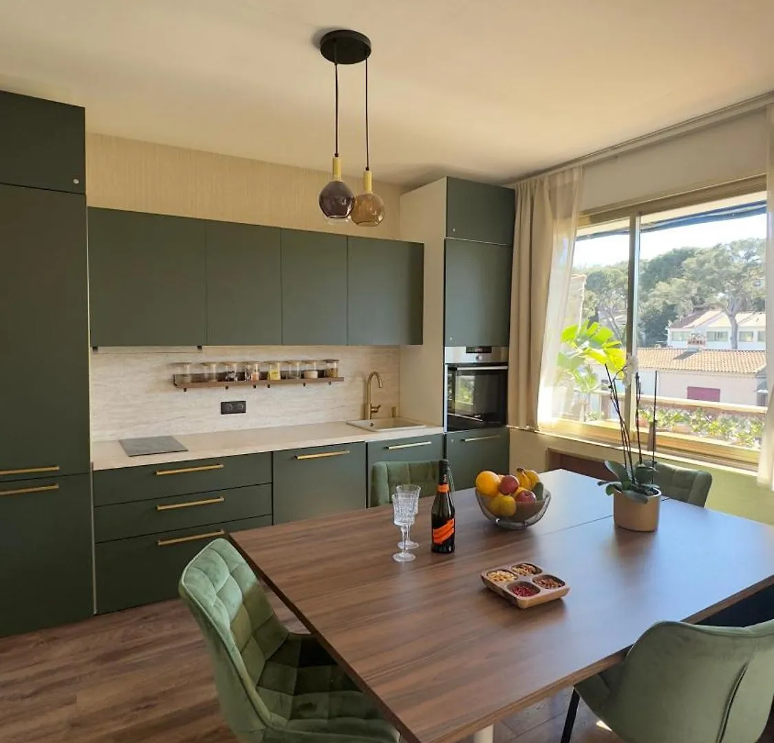 شقة Cap Martin Luxury - Parking - Terrasse - Piscine - Bouteille De Prosecco روكوبرُن كاب مارتي